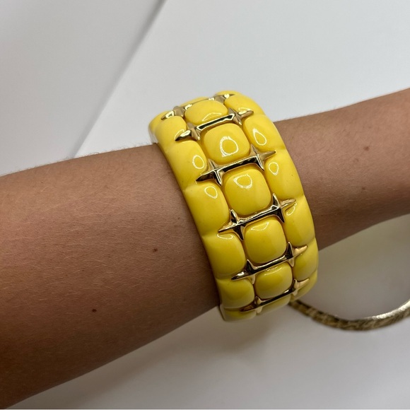 Wendy Williams Bracelet - Picture 2 of 3